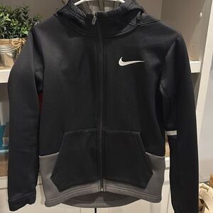 Nike Elite black and grey full zip hooded, light sweatshirt. Size Kids L